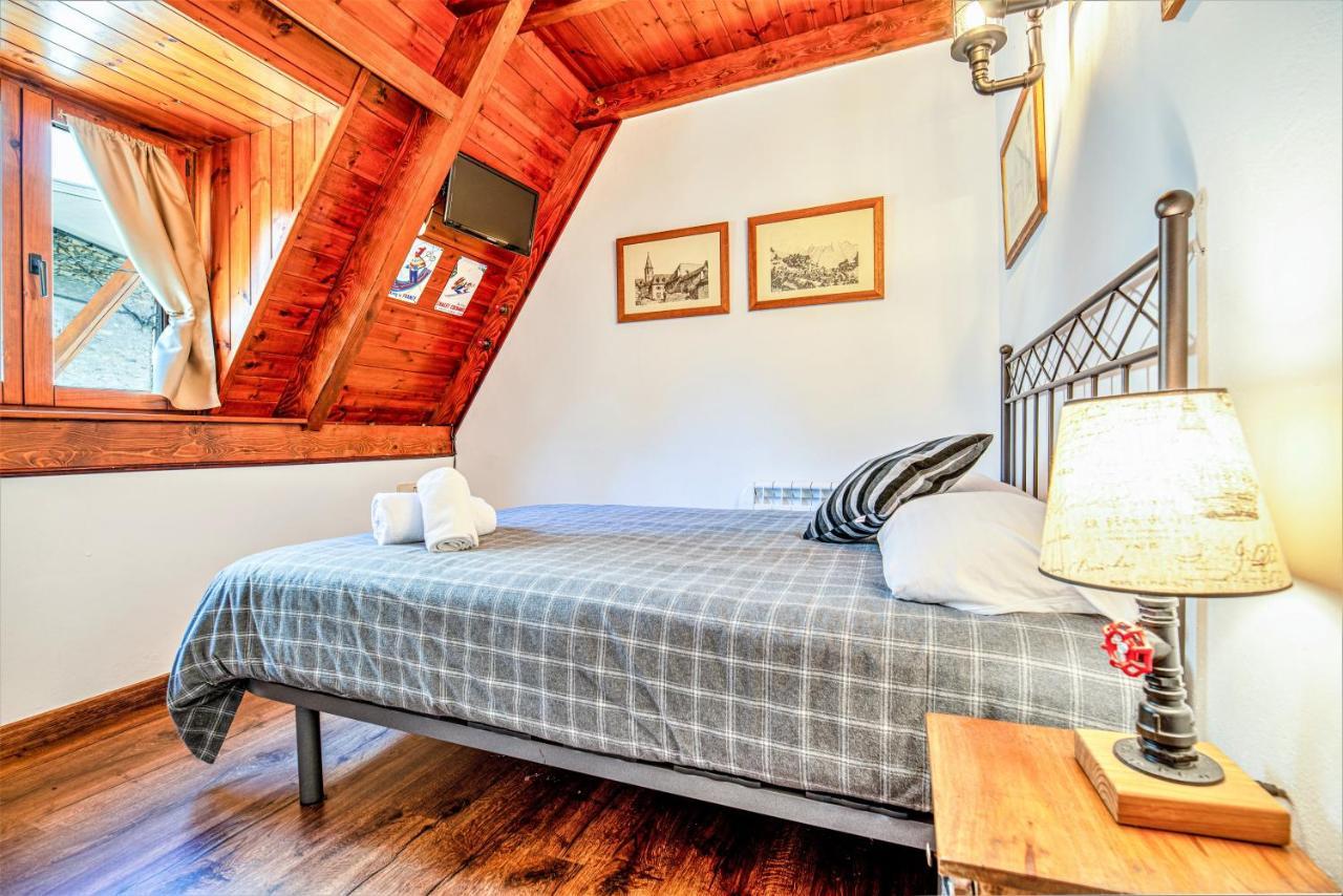 Apartamentos Aran Montcorbau Dış mekan fotoğraf