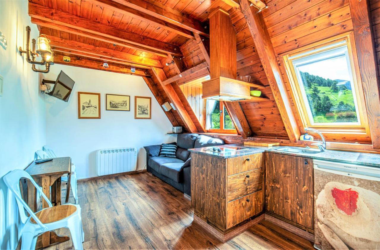 Apartamentos Aran Montcorbau Dış mekan fotoğraf