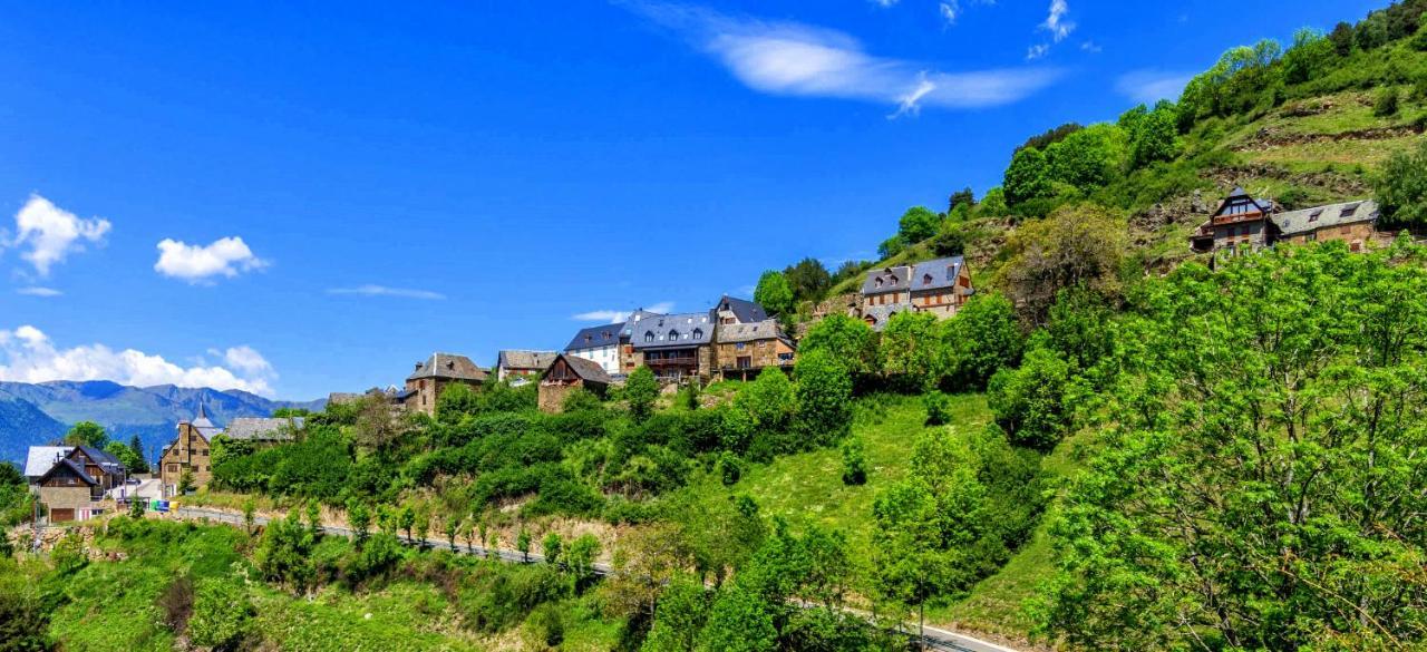Apartamentos Aran Montcorbau Dış mekan fotoğraf