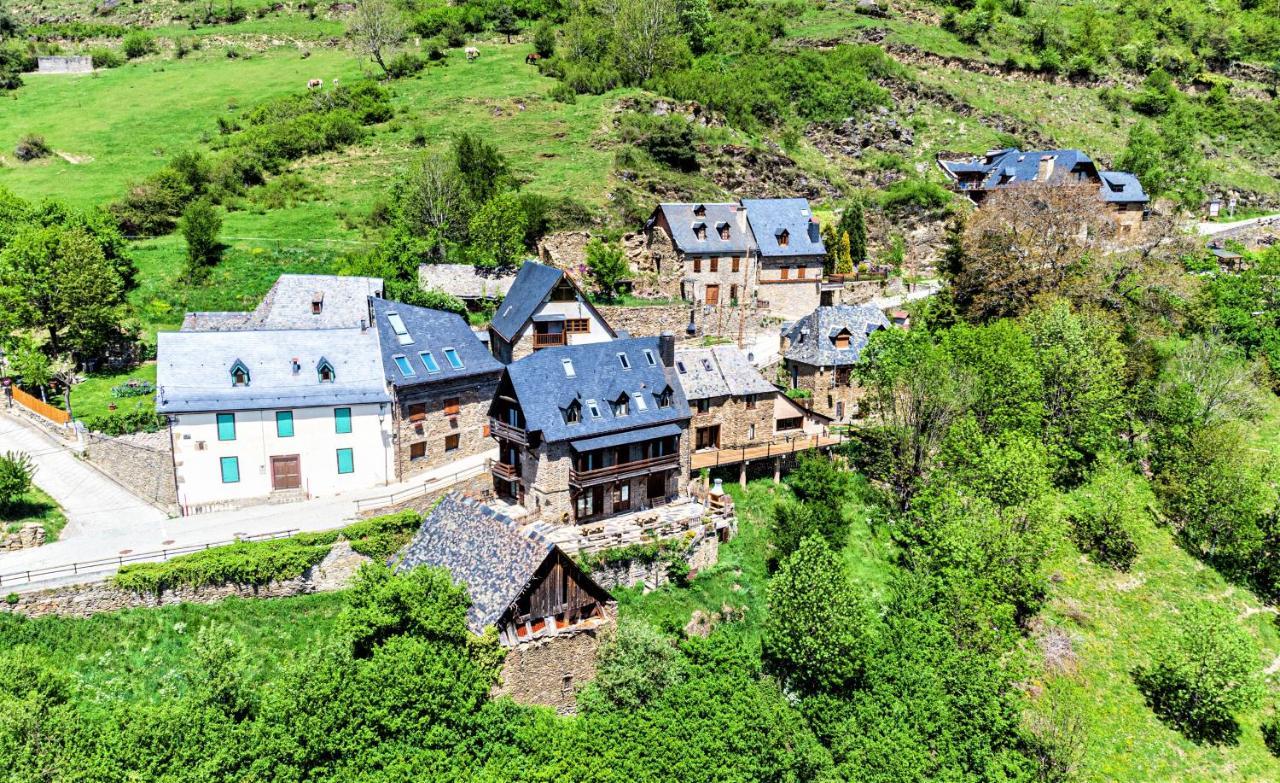 Apartamentos Aran Montcorbau Dış mekan fotoğraf
