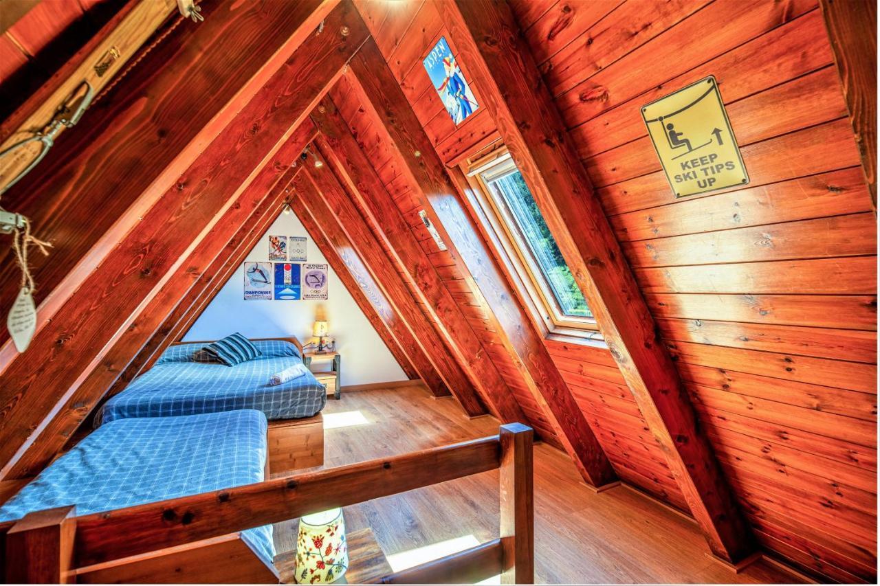 Apartamentos Aran Montcorbau Dış mekan fotoğraf