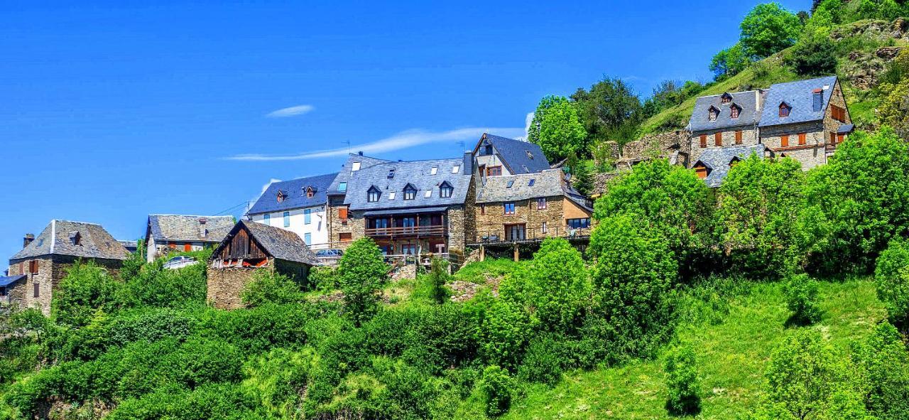 Apartamentos Aran Montcorbau Dış mekan fotoğraf