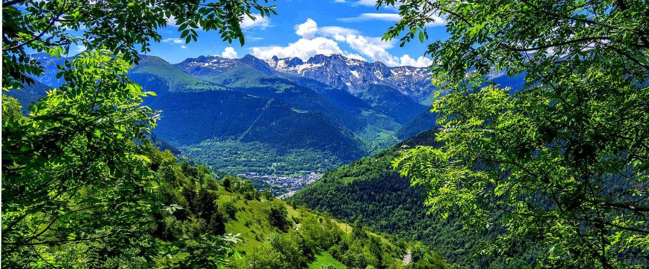 Apartamentos Aran Montcorbau Dış mekan fotoğraf